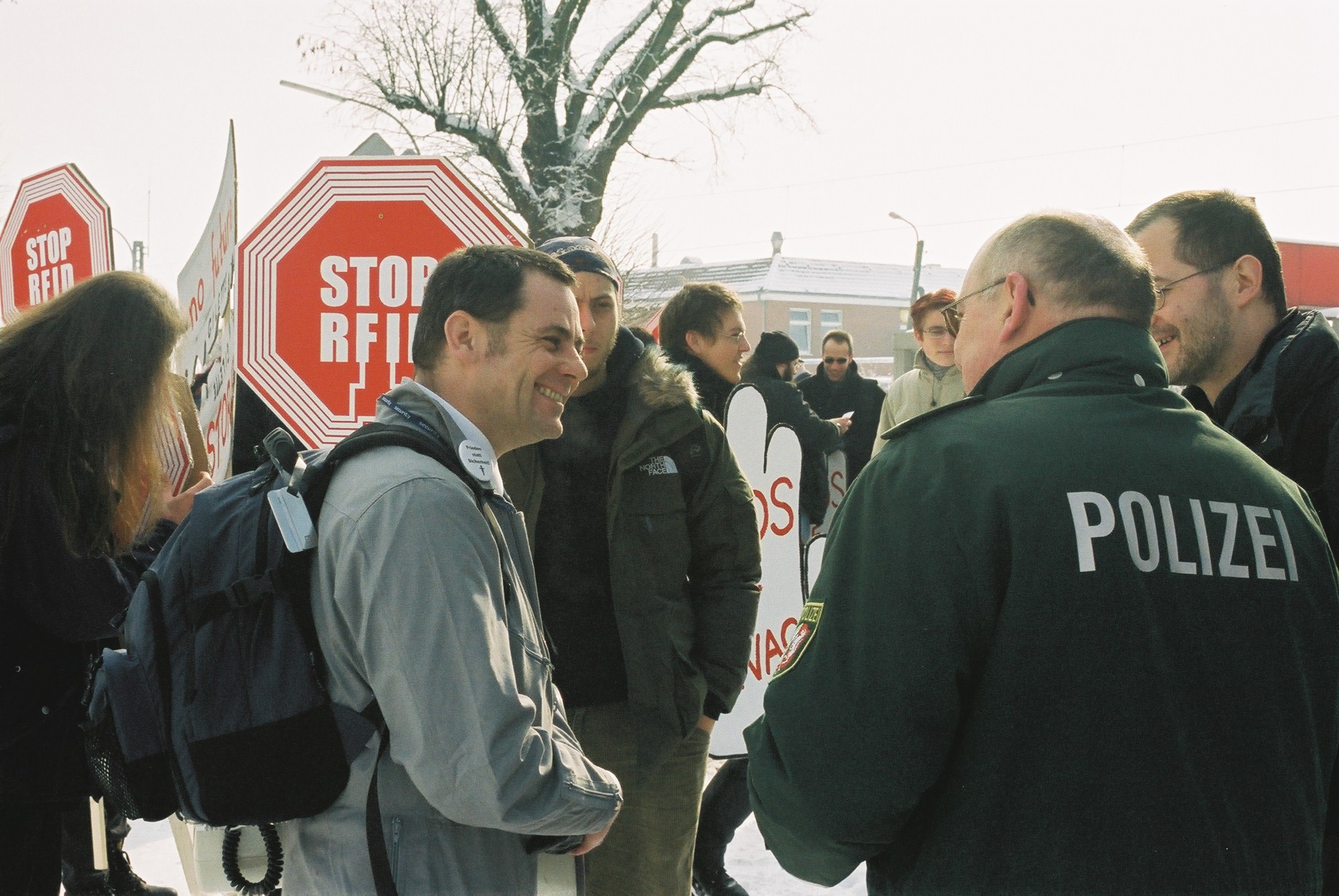 Demo Polizist.jpg